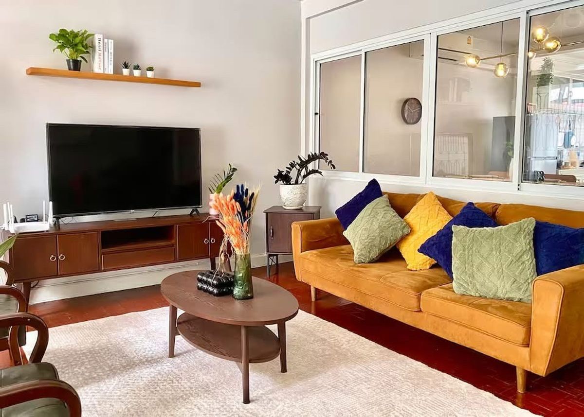 ให้เช่าบ้านสุขุมวิท อโศก ทองหล่อ : ♣ Pet Friendly ♣ บ้าน 3 ชั้น | ขนาดที่ดิน 50.00 ตร.ว. พื้นที่ใช้สอย 178.00 ตร.ม. | 3 ห้องนอน 2 ห้องน้ำ | ใกล้ BTS พระขโนง