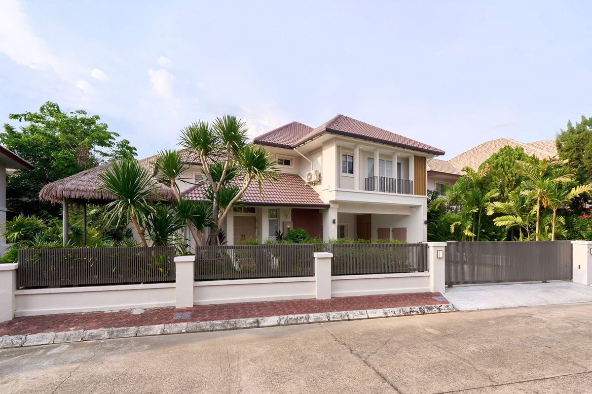 ขายเชียงใหม่ : ✨ ขาย Pool Villa สไตล์ Tropical Balinese ใจกลางเชียงใหม่ บรรยากาศรีสอร์ท พร้อมเข้าอยู่!