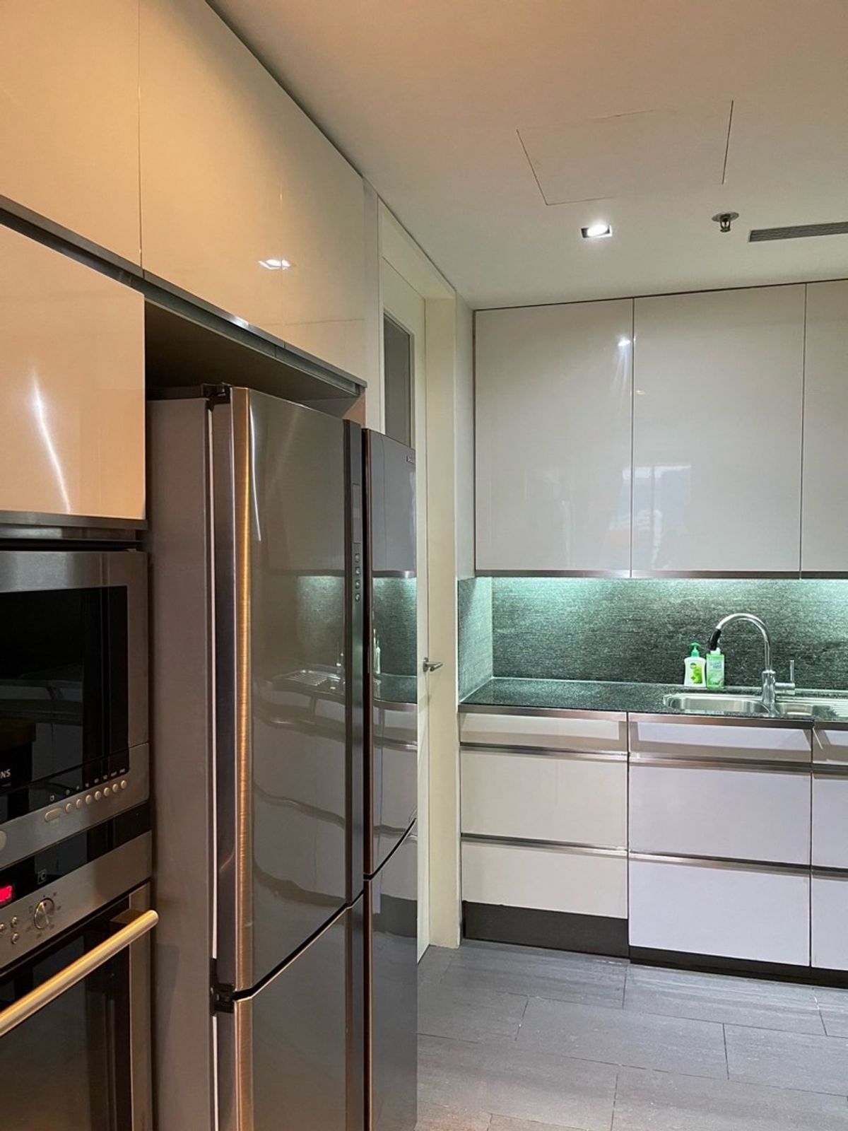 For SaleCondoSathorn, Narathiwat : Urgent Sale 3 bedcomdo with private lift lobby