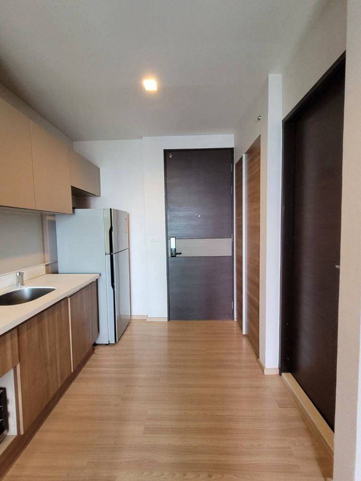 ขายคอนโดสาทร นราธิวาส : ขายด่วน One Bedroom 34.76ตร.ม. ตึก South  ชั้น 27 เพียง 5.4ล้านบาท