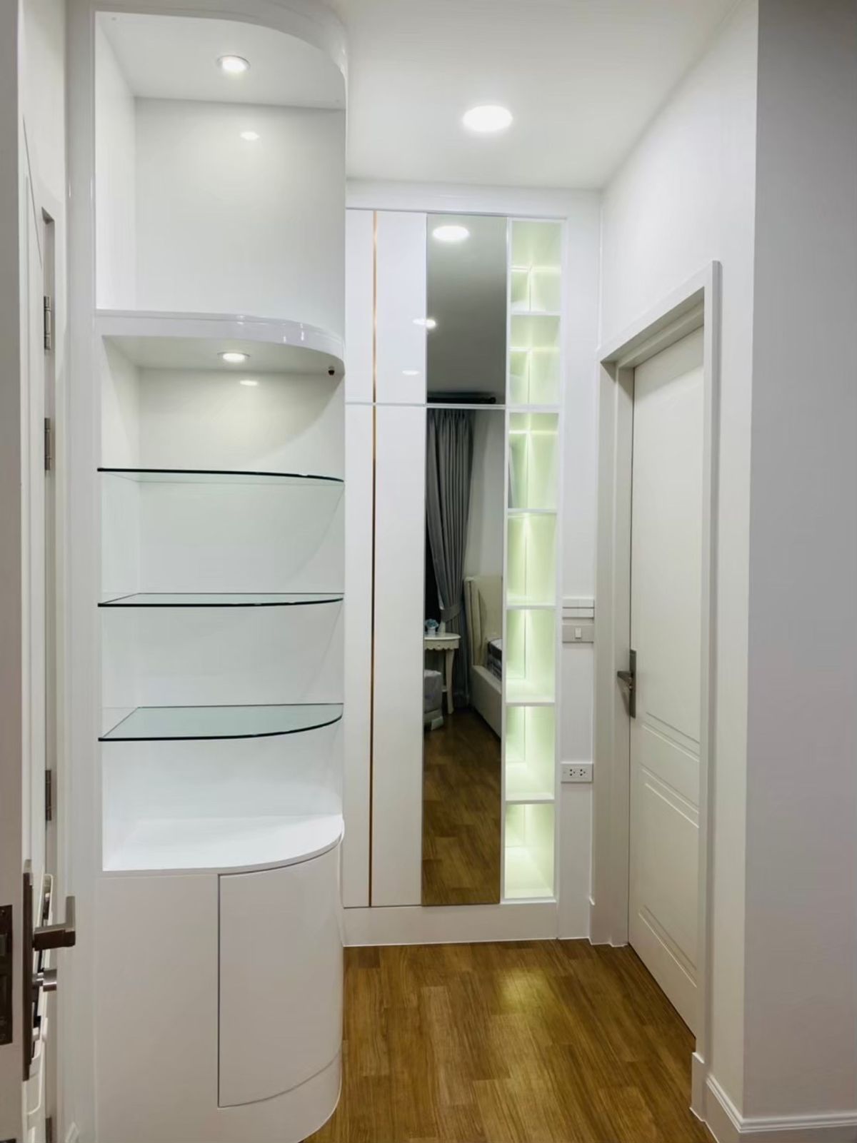 For RentTownhomePattanakan, Srinakarin : 🔥 Luxury French-Style Home for Rent at Nantawan Rama 9 | Elegantly Furnished, Prime Corner Unit Near Clubhouse — Private & Move-In Ready!