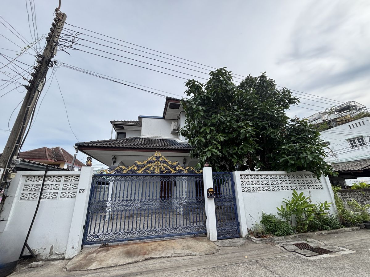 ขายบ้านลาดกระบัง สุวรรณภูมิ : ขายบ้าน เฉลิมพระเกียรติ ร.9 ซอย30 ประเวศ ใกล้สวนหลวง ร.9 ถูกสุดในย่านนี้
