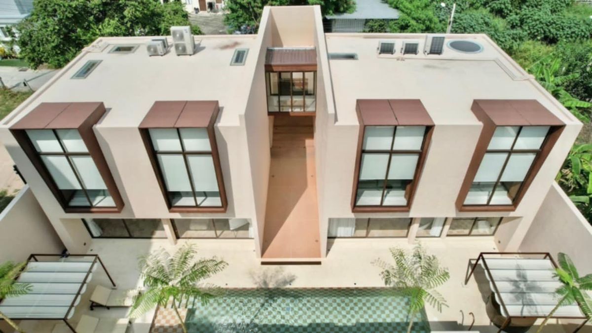 ขายพัทยา บางแสน ชลบุรี สัตหีบ : ขาย Pool Villa หรู พัทยา ใกล้หาดจอมเทียน เนื้อที่ 136 ตร.ว. พื้นที่ใช้สอย 550 ตร.ม. 5 ห้องนอน 6 ห้องน้ำ จอดรถได้ 6-7 คัน