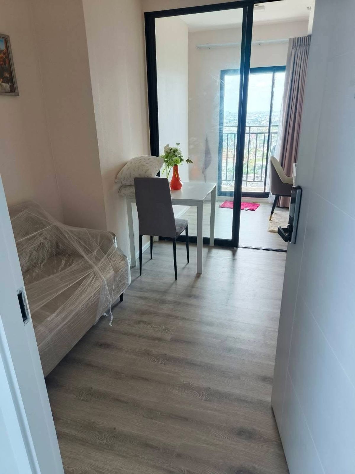 For RentCondoSamut Prakan,Samrong : For rent 🔥 Kensington Sukhumvit - Theparak 🔥 Fully furnished and equipped with electrical appliances, near MRT Thepphawan