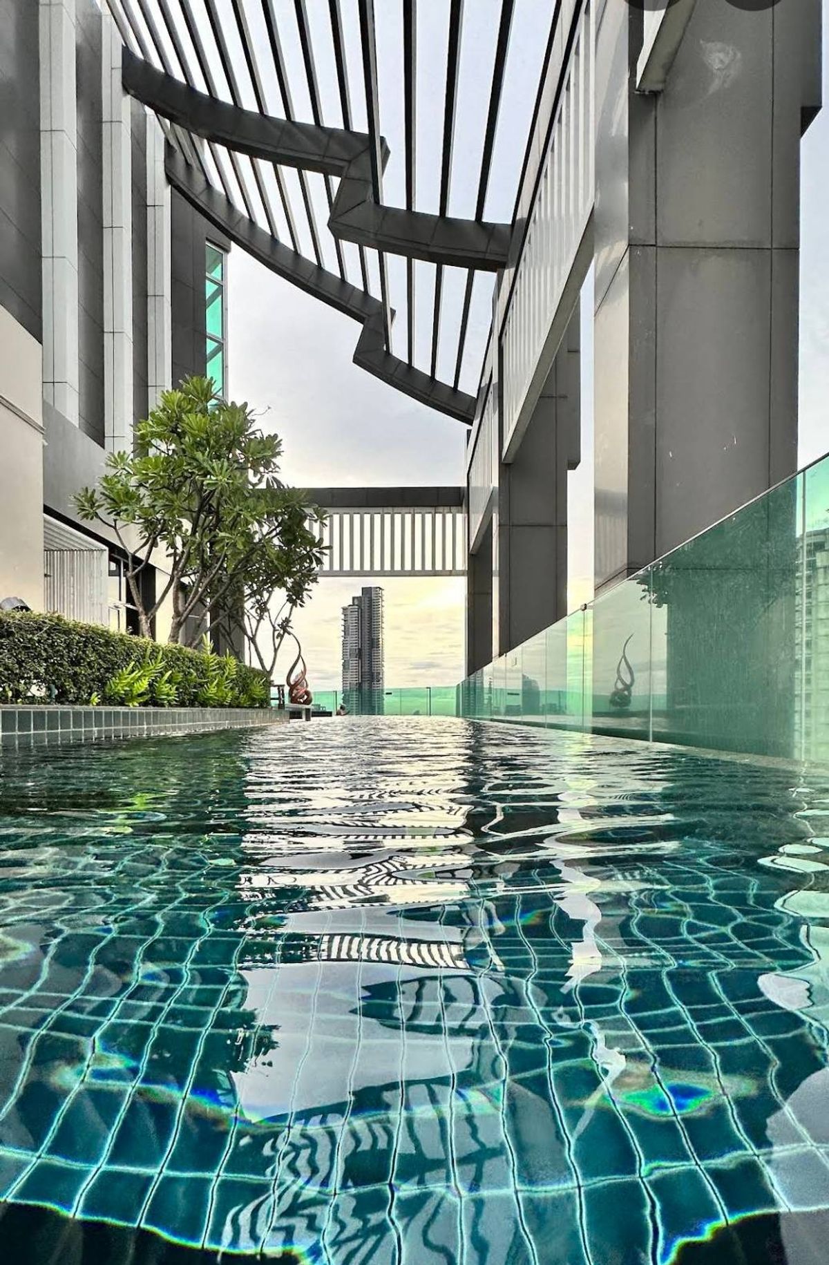 ขายคอนโดสาทร นราธิวาส : ขายด่วน One Bedroom 35.13 ตร.ม. ตึก North ชั้น 23 เพียง 5.2 ล้านบาท