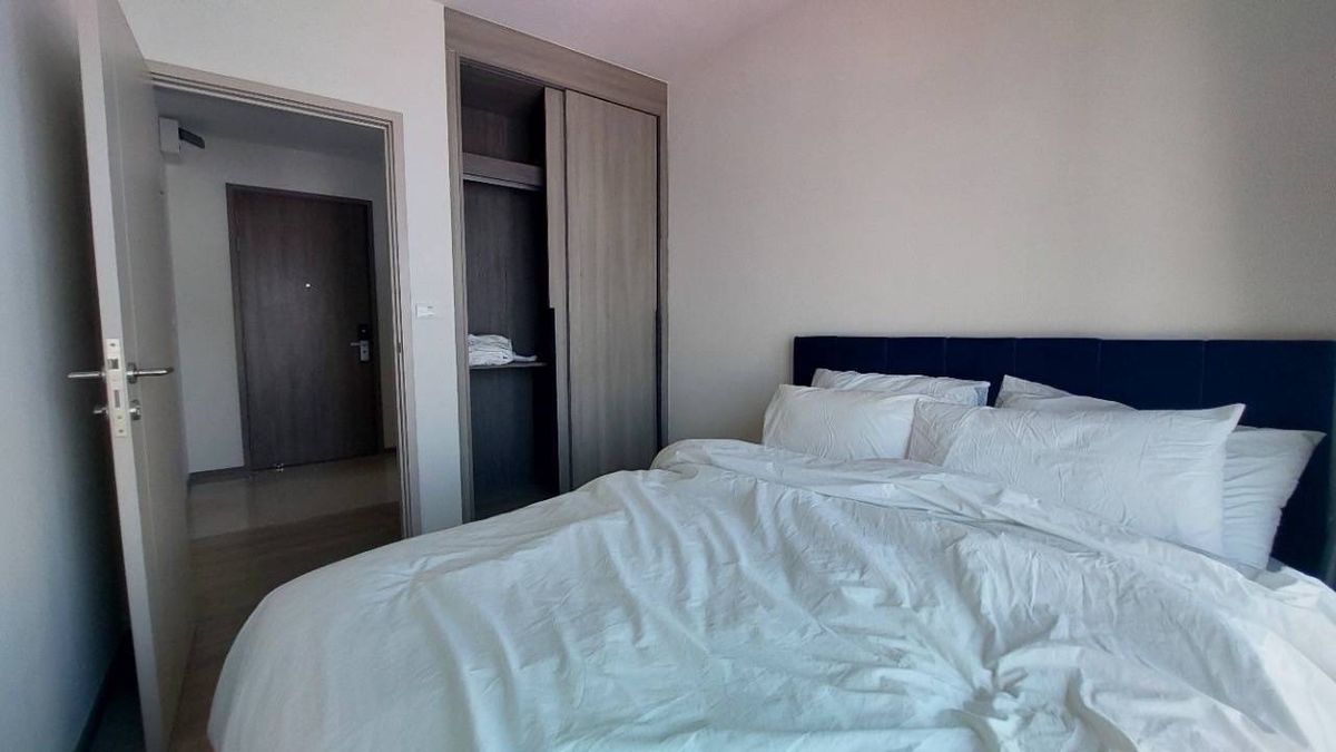 ให้เช่าคอนโดพระราม 9 เพชรบุรีตัดใหม่ RCA : ให้เช่าคอนโด The Base เพชรบุรี-ทองหล่อ คอนโดแต่งครบพร้อมเข้าอยู่ใกล้ทองหล่อ400เมตรมีบริการShuttle Vanบริการรับ-ส่งฟรีที่MRTเพชรบุรี!!