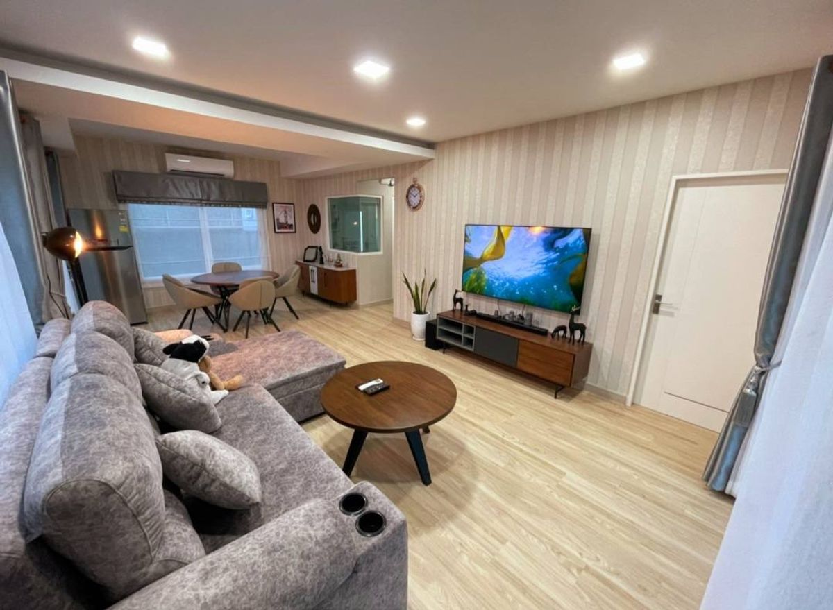 ให้เช่าบ้านบางนา แบริ่ง ลาซาล : 🏡⭐️🌈 เช่าบ้านโครงการ Villaggio ศรีนครินทร์ - บางนา ตกแต่งสวย พื้นที่ใช้สอยกว้างขวาง ใกล้Mega บางนา เข้าออกได้หลายทาง