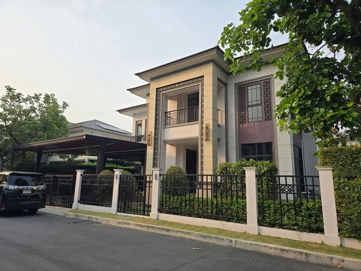 ขายบ้านปิ่นเกล้า จรัญสนิทวงศ์ : ● Luxury class ● บ้านเดี่ยว 2 ชั้น | ขนาดที่ดิน 169.40 ตร.ว. พื้นที่ใช้สอย 432.00 ตร.ม. | 5 ห้องนอน 6 ห้องน้ำ 6 ที่จอดรถ | ติดถนนพุทธมณฑลสาย 1