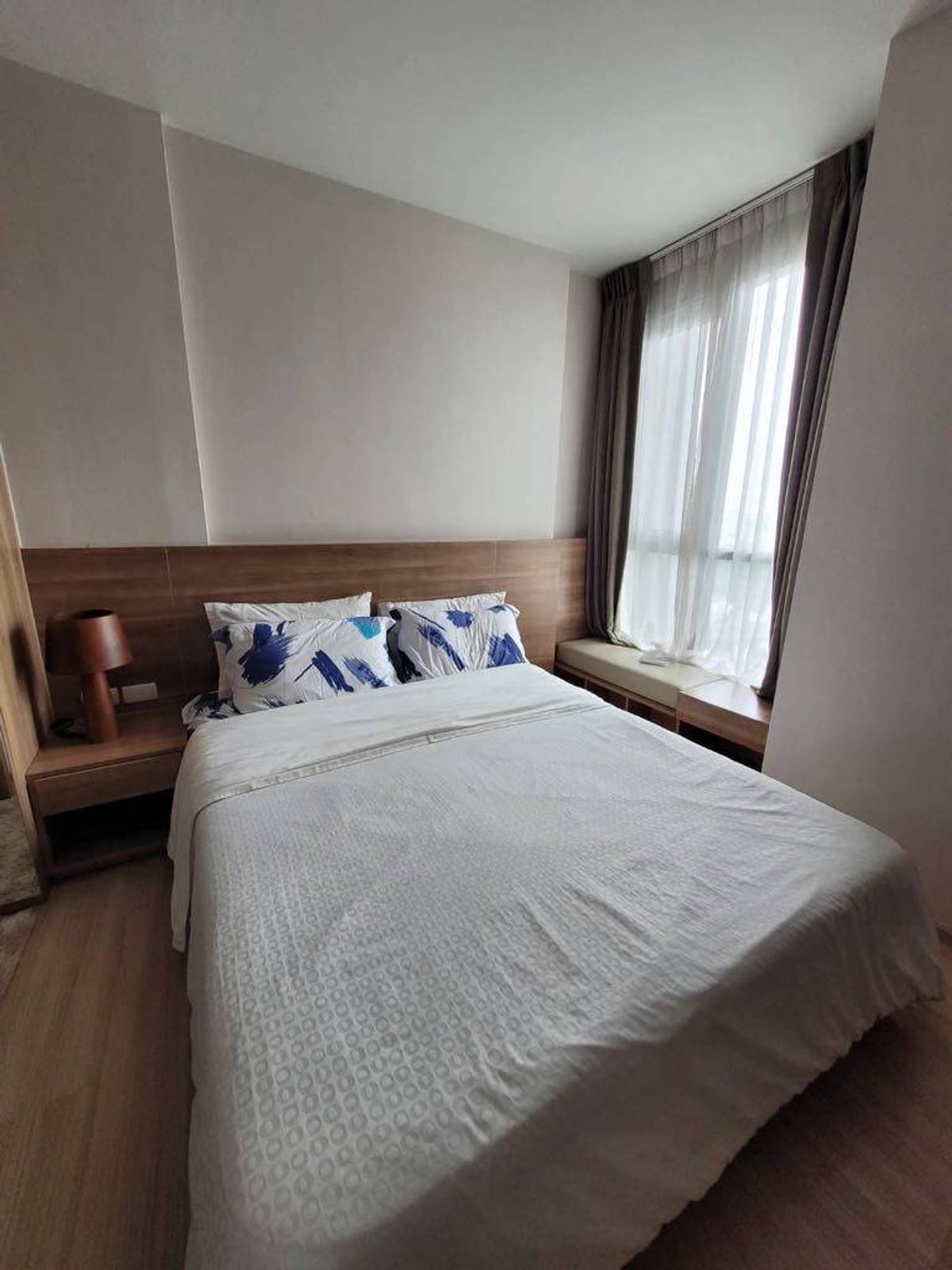 ขายคอนโดสาทร นราธิวาส : ขายด่วน One Bedroom 34.76ตร.ม. ตึก South  ชั้น 27 เพียง 5.4ล้านบาท