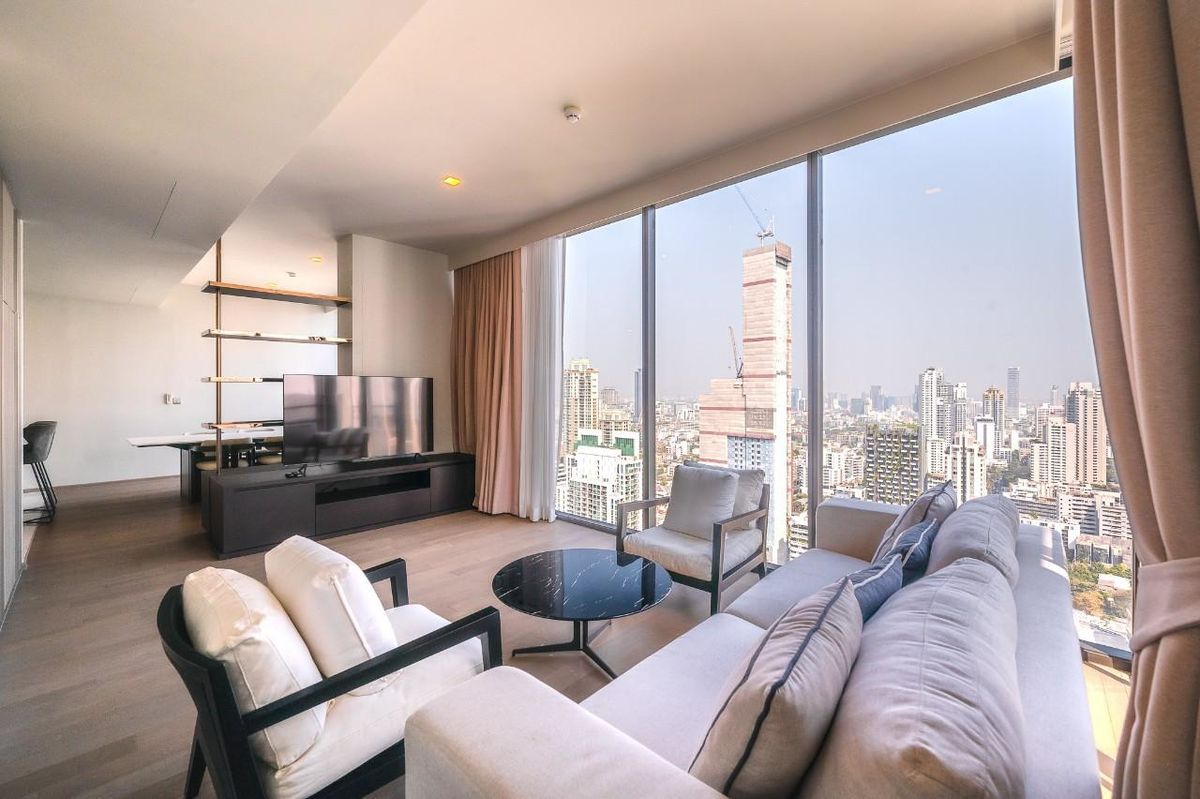 ให้เช่าคอนโดสุขุมวิท อโศก ทองหล่อ : LTHC12469 – Celes Asoke Condo FOR RENT Size 140 sqm. 3 beds 3 baths Near BTS Asok Station ONLY 180K/Month