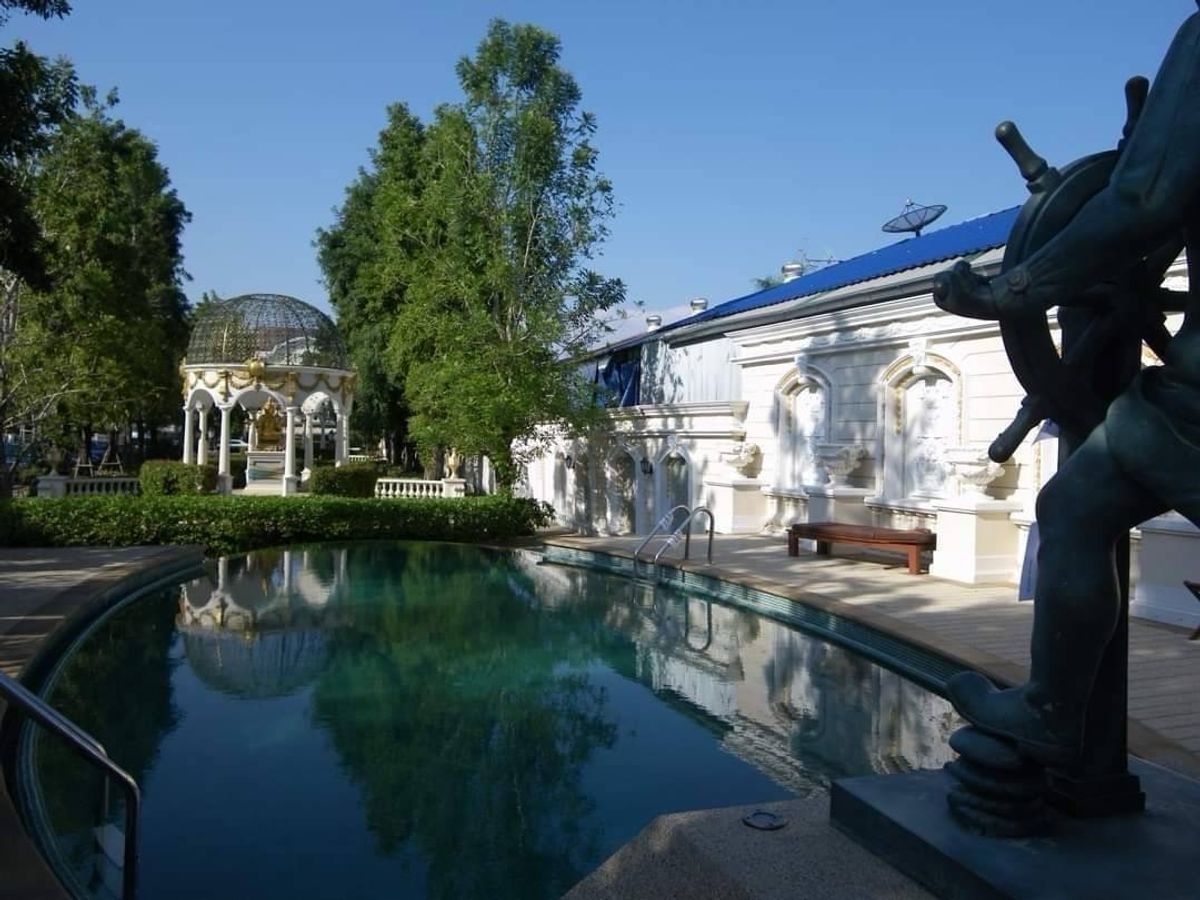 ขายโฮมออฟฟิศพัฒนาการ ศรีนครินทร์ : ขายบ้านกลางเมือง The Royal Monaco  ศรีนครินทร์ ซ. 24  
เข้าออกอีกทาง​ ซ.อ่อนนุช 39  