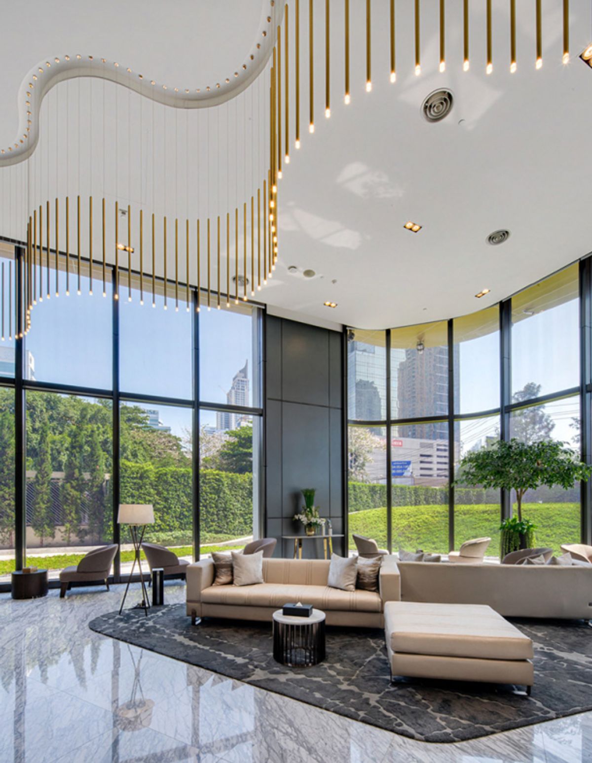 ขายคอนโดพระราม 9 เพชรบุรีตัดใหม่ RCA : Penthouse Rare unit!!! ห้องใหญ่หายาก ชั้นสูงมาก แต่งสวยอลังการ ทำเลดี ตอบโจทย์ทุกไลฟ์สไตล์ ✨THE ESSE at SINGHA COMPLEX✨3 ห้องนอน 4 ห้องน้ำ ขนาด 244 ตร.ม ใกล้ BTS เพชรบุรี Tel.0982645161 