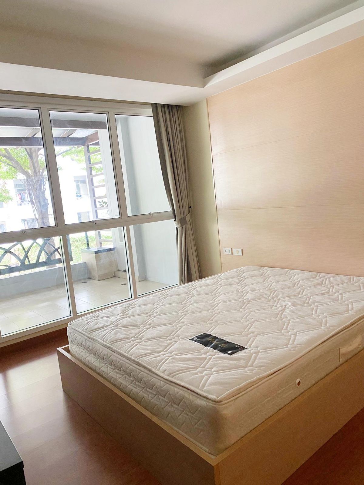 For SaleCondoLadprao101, Happy Land, The Mall Bang Kapi : For sale, Le Champs Premium Lat Phrao 112 condo, 1 bedroom, 45 sqm., like new, never rented out.