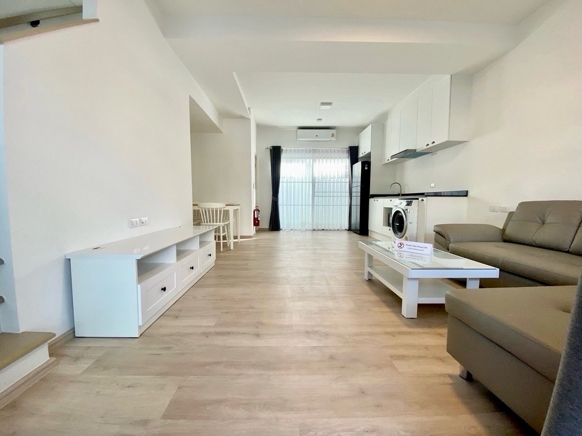 For RentTownhomeBangna, Bearing, Lasalle : ✅ House for Rent ✅ Indy 5 Bangna Km.7 🔥Close to Mega Bangna