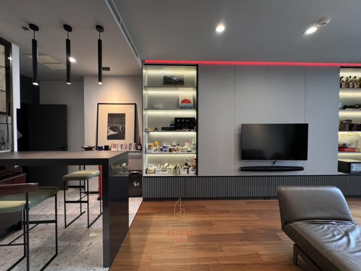 ให้เช่าคอนโดวิทยุ ชิดลม หลังสวน : RC050225 ให้เช่า Condo NOBLE PLOENCHIT Fully furnished พร้อมลิฟต์ส่วนตัว ติดรถไฟฟ้า BTS เพลินจิต