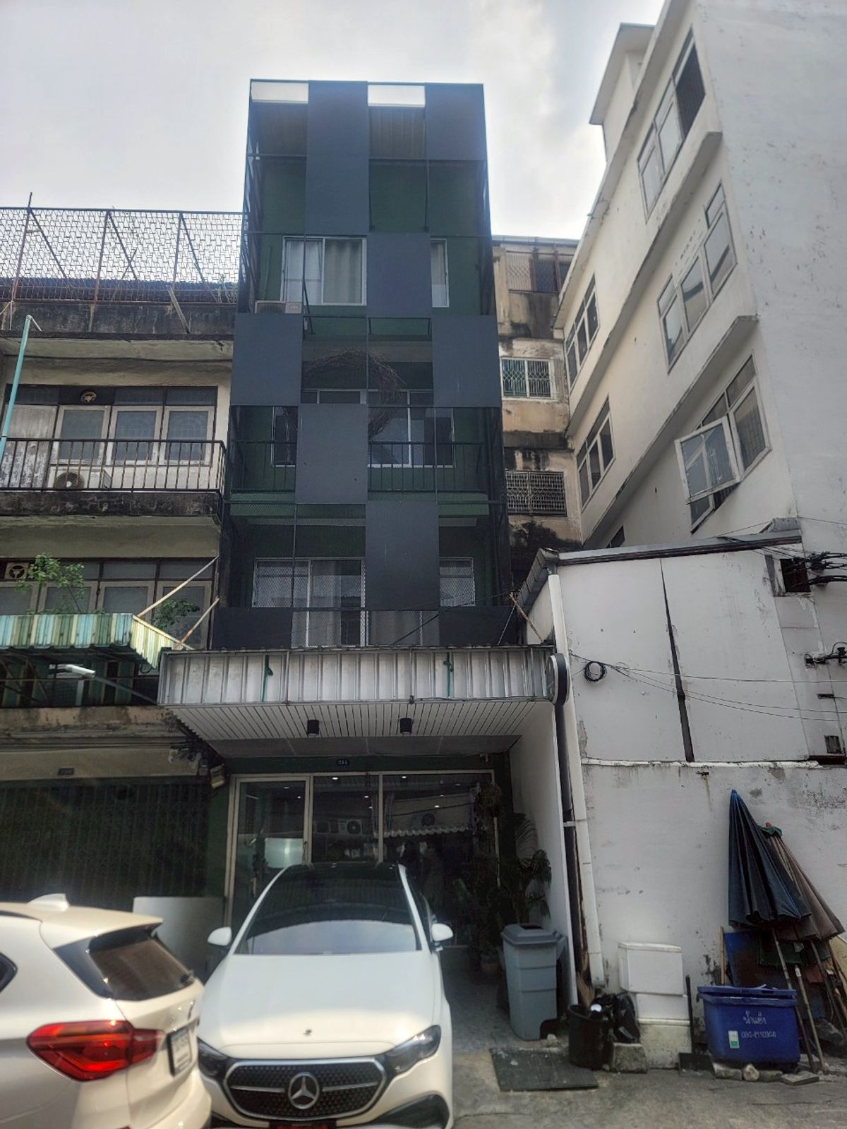 For RentShop HouseSukhumvit, Asoke, Thonglor : 📍 Rent a commercial building 🏢 Muang Pridi Phanom Yong 16, enter Soi 20 meters, suitable for office business for only 50,000/month‼ ️