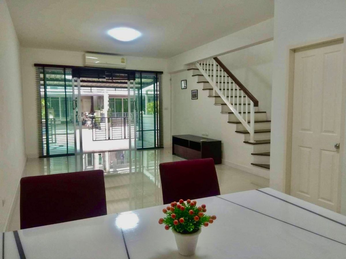 ให้เช่าทาวน์โฮมพัฒนาการ ศรีนครินทร์ : ให้เช่า Townhome 3 ชั้น โครงการ Town Avenue พระราม 9 – กรุงเทพกรีฑา 7 ใกล้ถนนรามคำแหง 60 และทางด่วน เดินทางสะดวก