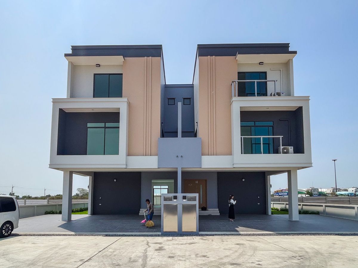 ขายโฮมออฟฟิศปทุมธานี รังสิต ธรรมศาสตร์ : โฮมออฟฟิศ 3 ชั้น Nario Rich คลองหลวง – บ้านและที่ทำงานในที่เดียว