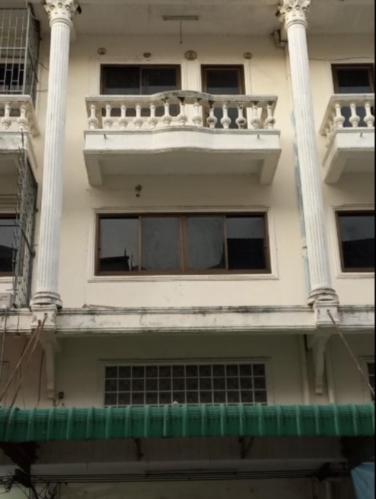 For RentShop HouseRama 2, Bang Khun Thian : Rent a 3.5 -story commercial building, Thanaburi Complex Project (2 bedrooms, 2 bathrooms) ✅ For rent 18,000/month ✅