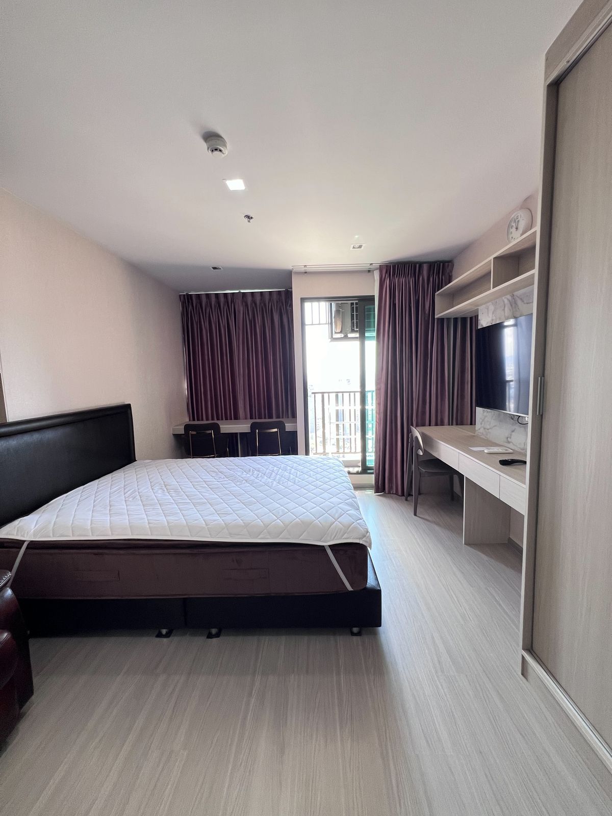 ให้เช่าคอนโดลาดพร้าว เซ็นทรัลลาดพร้าว : for rent condo Life ladprao (S15-40614) 