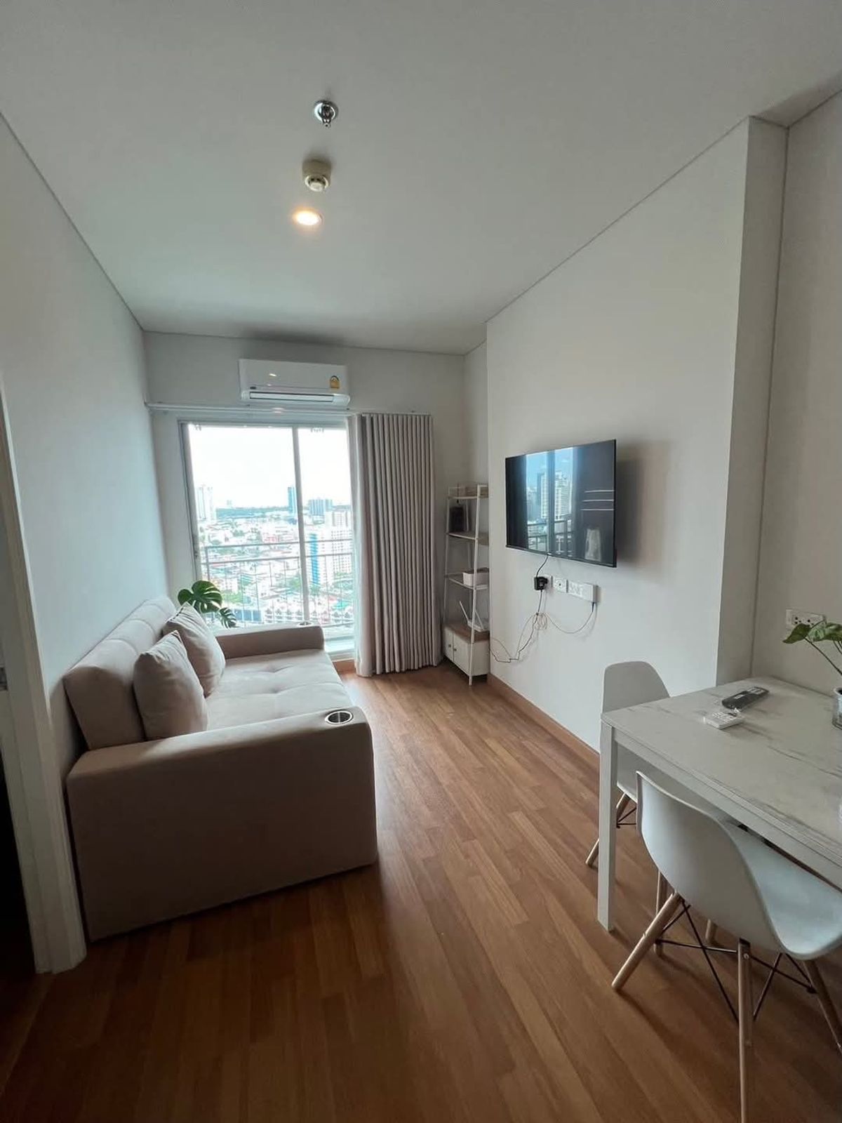 ให้เช่าคอนโดพระราม 3 สาธุประดิษฐ์ : 13,000 Baht/Month Lumpini Place รัชดา-สาธุ BTS ถนนจันทร์