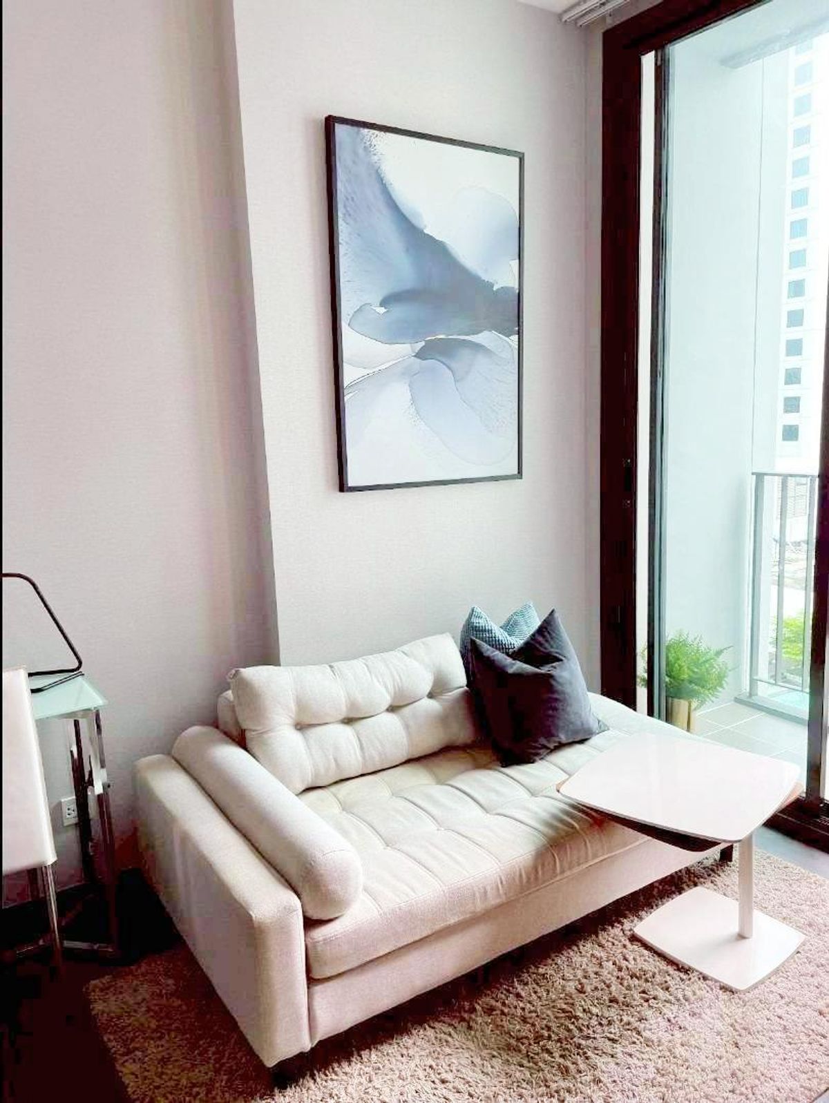 ขายคอนโดสุขุมวิท อโศก ทองหล่อ : ขาย Edge สุขุมวิท 23 1 ห้องนอน 30.5 ตร.ม. รีโนเวทใหม่ เฟอร์นิเจอร์ครบ