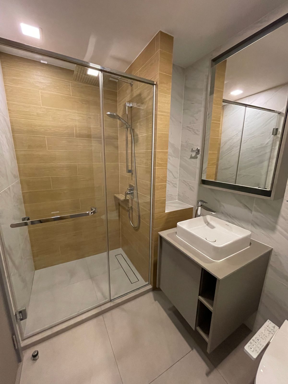 ขายคอนโดสุขุมวิท อโศก ทองหล่อ : For Sale: Condo Taka Haus Ekkamai (S15-9316)