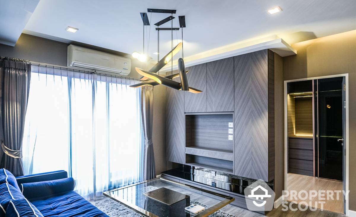 For SaleCondoSathorn, Narathiwat : 2-BR Condo at The Seed Mingle Sathorn-Suanplu near BTS Sala Daeng