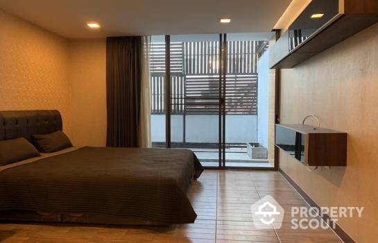 For SaleCondoSathorn, Narathiwat : 1-BR Condo at Quad Sathon near BTS Saint Louis
