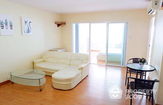 For SaleCondoRatchadapisek, Huaikwang, Suttisan : 1-BR Condo at Chateau In Town Ratchada 17 near MRT Sutthisan