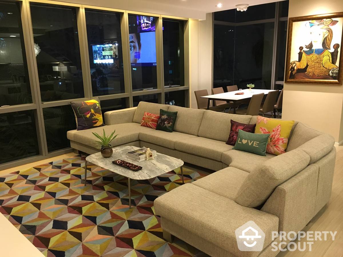 ขายคอนโดสุขุมวิท อโศก ทองหล่อ : คอนโด 2-ห้องนอน ที่ เดอะ รูม สุขุมวิท 21 ใกล้ MRT สุขุมวิท