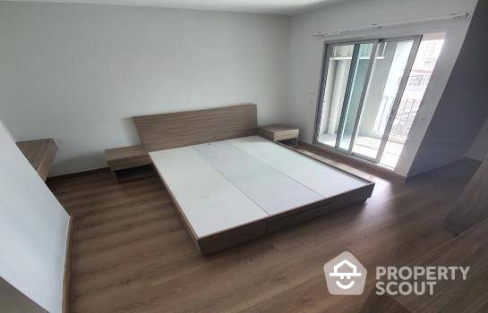 For SaleCondoKasetsart, Ratchayothin : 2-BR Condo at Chapter One The Campus Kaset near BTS Sena Nikhom