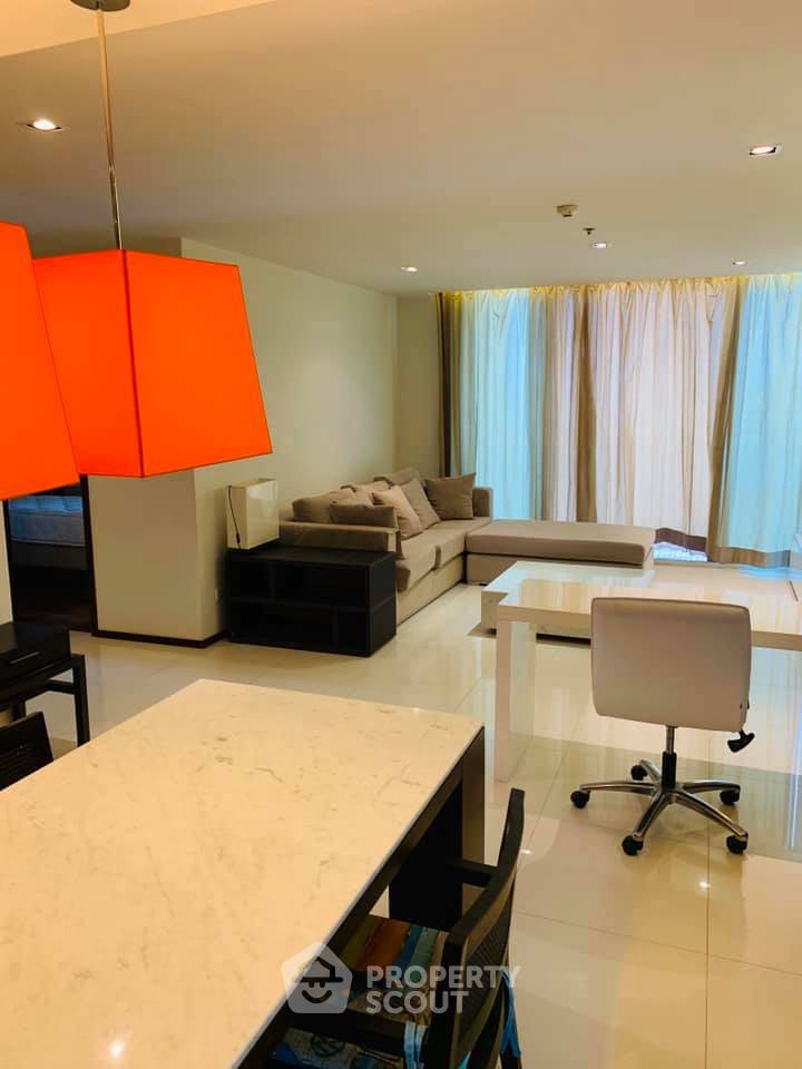 ขายคอนโดสาทร นราธิวาส : คอนโด 2-ห้องนอน ที่ สาทร เฮอริเทจ ใกล้ BTS ช่องนนทรี
