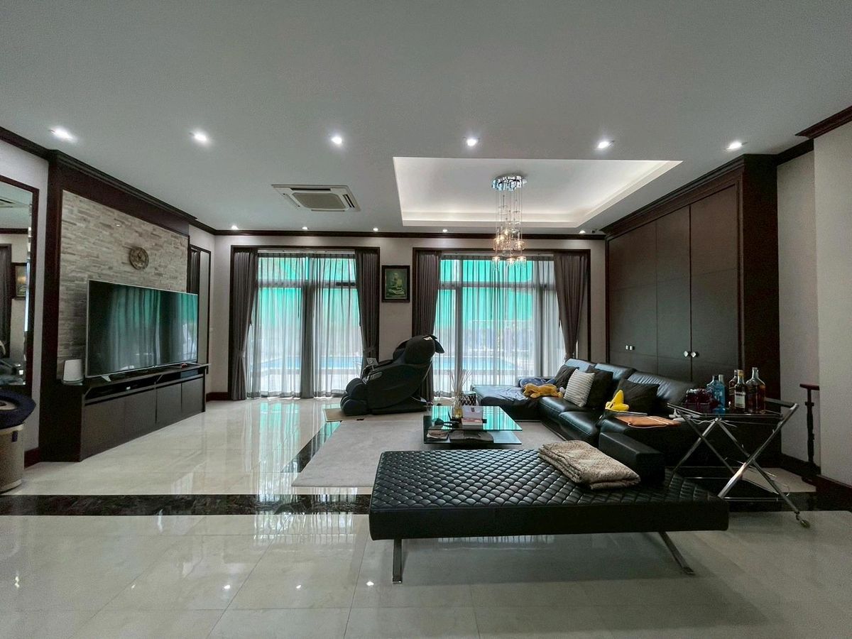 For SaleHousePattanakan, Srinakarin : 🚩 1 rai of house than Chaloem Phrakiat Rama 9 Road, good price. 69 million 💥