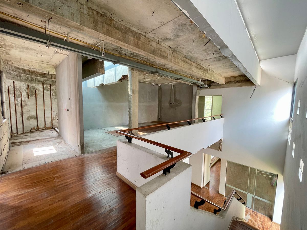 ขายบ้านเลียบทางด่วนรามอินทรา : ด่วนขายขาดทุน!! ที่ดินพร้อมสิ่งปลูกสร้าง 301 ตร.ว. ลาดพร้าว 71 ใกล้เลียบด่วน MRT ลาดพร้าว 71 