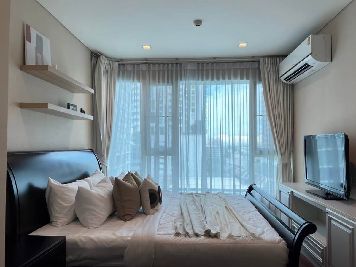 For RentCondoSukhumvit, Asoke, Thonglor : Ivy Thonglor - Sophisticated 2BR for rent with full Equipment & 2 parking spaces | pool view