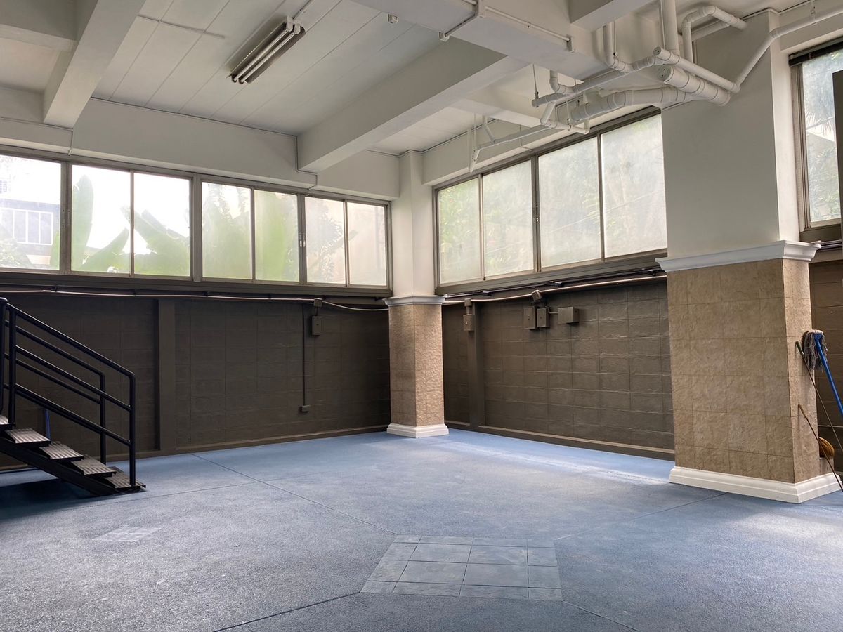 For SaleHome OfficeSathorn, Narathiwat : 💼 Sell with tenant til December 2028
4-Storey Home Office For Sale with Rooftop & Basement | Prime Yen Akat Location – Just 160m from Market Place | Ideal for All Business Types