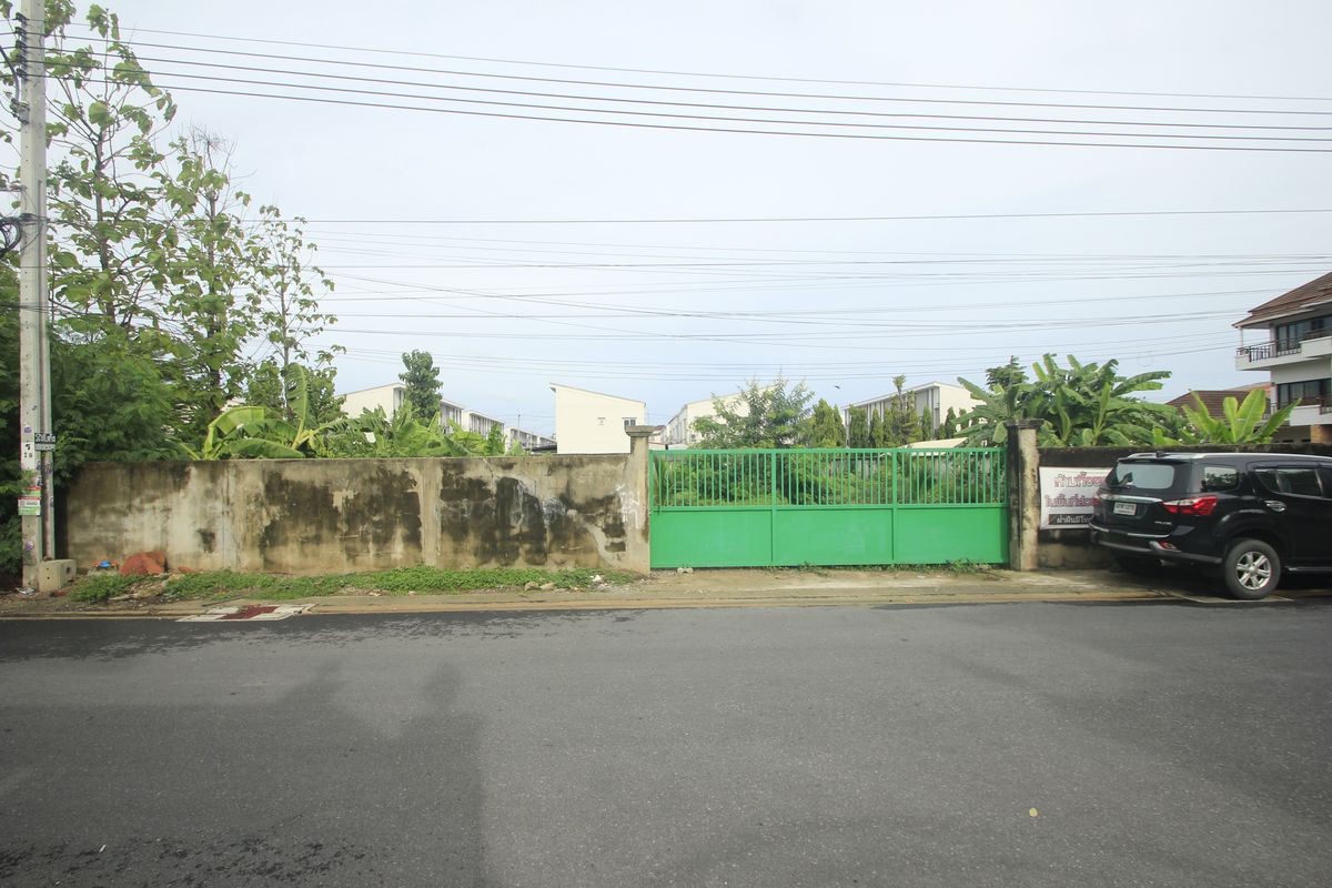 ขายที่ดินราษฎร์บูรณะ สุขสวัสดิ์ : ที่ดินพุทธบูชา40 สวนธนบุรีรมย์ เทคโนโลยีพระจอมเกล้าธนบุรี ที่ดินถมแล้ว ที่สร้างบ้าน สำนักงาน ทำเลดี เดินทางสะดวก 315.8 ตารางวา ราคาพิเศษ