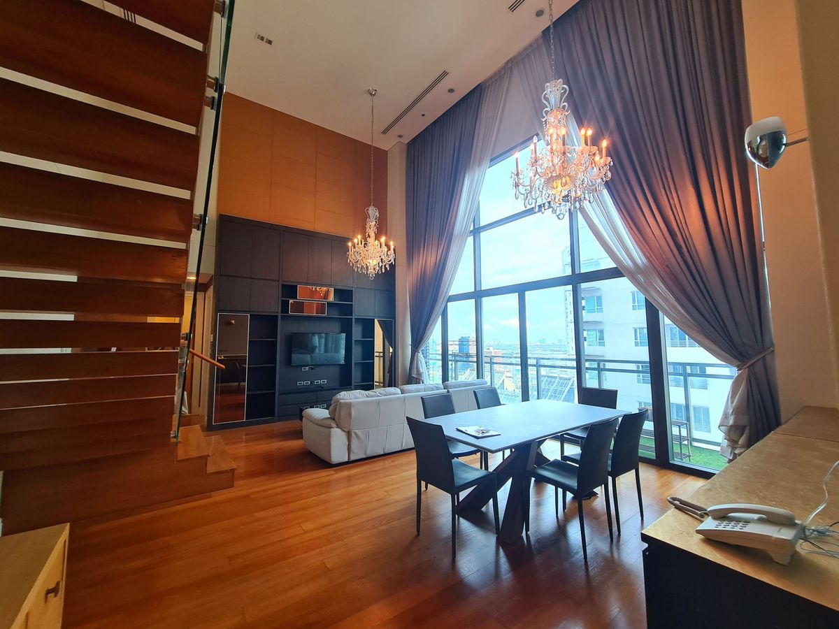 For RentCondoSukhumvit, Asoke, Thonglor : LTH12477 - Bright Sukhumvit24 Condo for Rent Size 163 SQM. 3 Beds 3 Baths Near BTS Phong Station Only 110K/Month