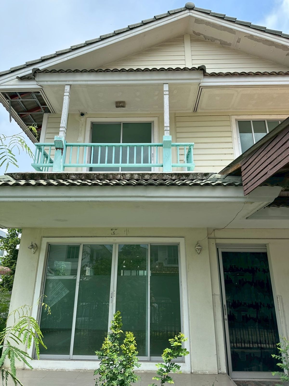 ขายบ้านพระราม 2 บางขุนเทียน : 🏡 บ้านเดี่ยวพร้อมพื้นที่สวน! พฤกษ์ลดา 2 ท่าข้าม พระราม 2 ใกล้ทางด่วนฯ ต่อเติมห้องอเนกประสงค์ ราคาพิเศษ! 🌳