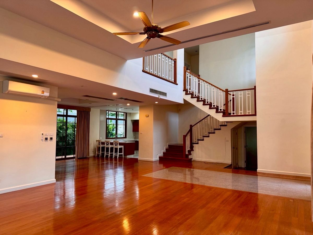 ให้เช่าบ้านอ่อนนุช อุดมสุข : เช่าบ้านหรู Baan Sansiri สุขุมวิท 67 แบบบ้าน Type B 4 นอน 5 น้ำ พื้นที่ 490 ตรม ทำเลทอง เดินทางสะดวก 