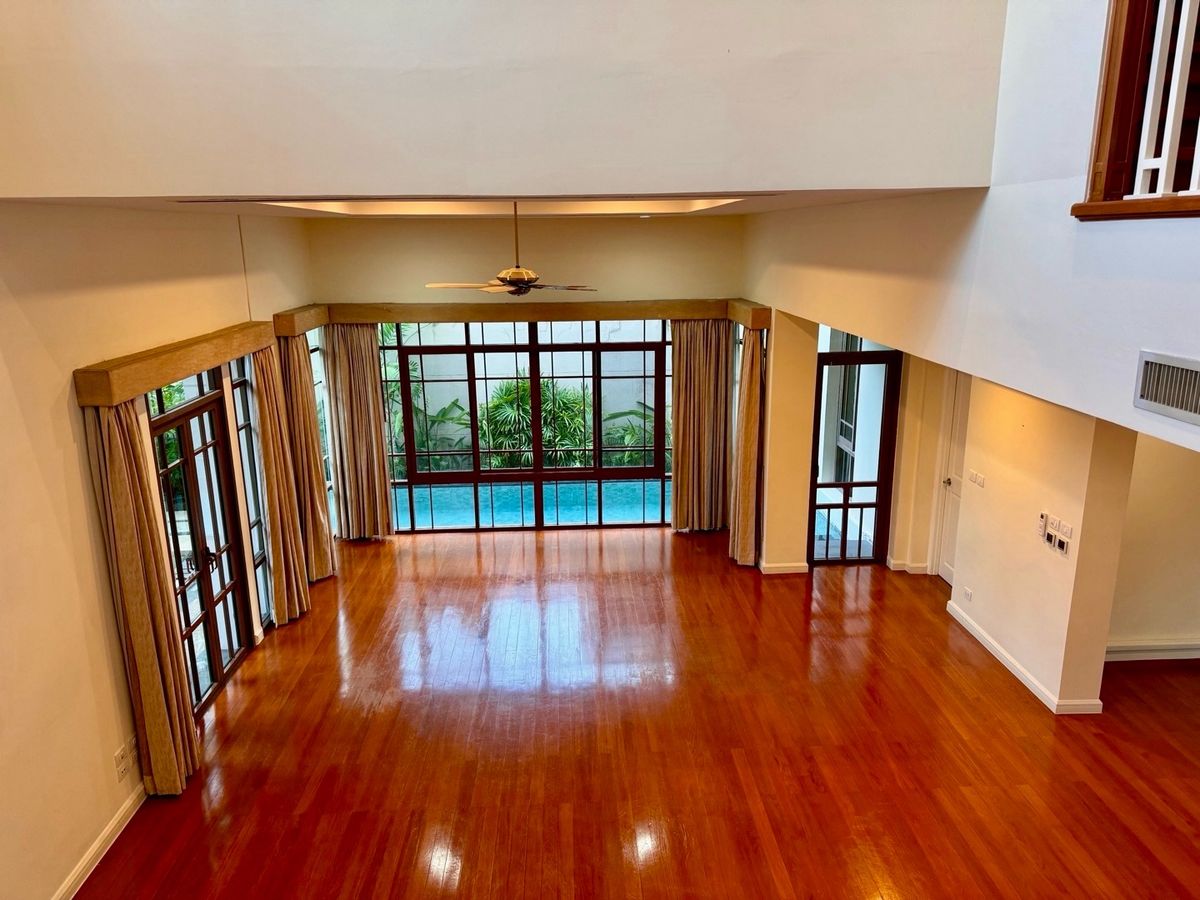 ให้เช่าบ้านอ่อนนุช อุดมสุข : เช่าบ้านหรู Baan Sansiri สุขุมวิท 67 แบบบ้าน Type B 4 นอน 5 น้ำ พื้นที่ 490 ตรม ทำเลทอง เดินทางสะดวก 