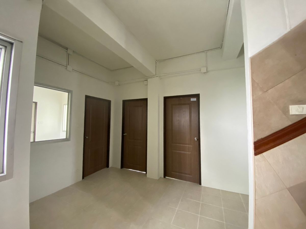 For SaleHome OfficeSathorn, Narathiwat : 💼 Sell with tenant til December 2028
4-Storey Home Office For Sale with Rooftop & Basement | Prime Yen Akat Location – Just 160m from Market Place | Ideal for All Business Types