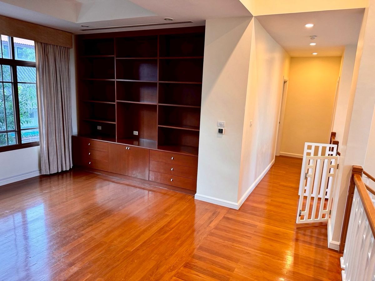 ให้เช่าบ้านอ่อนนุช อุดมสุข : เช่าบ้านหรู Baan Sansiri สุขุมวิท 67 แบบบ้าน Type B 4 นอน 5 น้ำ พื้นที่ 490 ตรม ทำเลทอง เดินทางสะดวก 