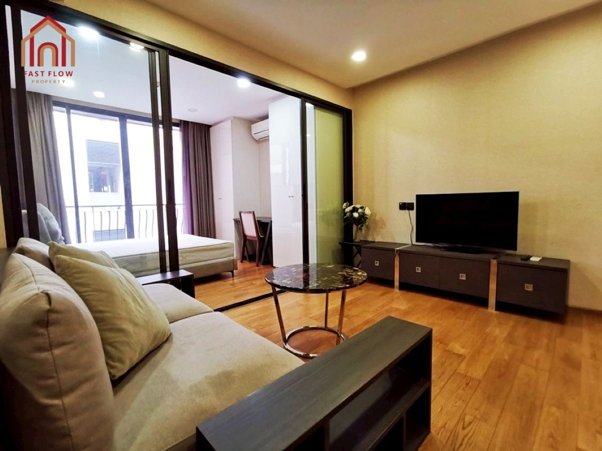 ให้เช่าคอนโดวิทยุ ชิดลม หลังสวน : ให้เช่า ชั้น 4 Fully Furnished with Good price! คอนโด คลาส หลังสวน Klass Langsuan ใกล้รถไฟฟ้า BTS ชิดลม  ARA