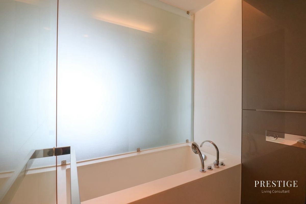 For RentCondoWitthayu, Chidlom, Langsuan, Ploenchit : 📌For RENT Rent | 185 Rajadamri - 2BR (107 SQM) 120,000 THB