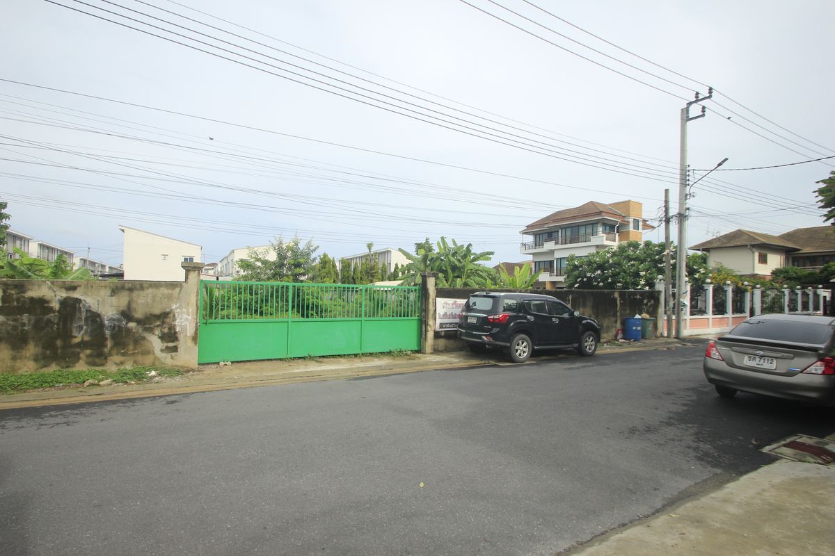 ขายที่ดินราษฎร์บูรณะ สุขสวัสดิ์ : ที่ดินพุทธบูชา40 สวนธนบุรีรมย์ เทคโนโลยีพระจอมเกล้าธนบุรี ที่ดินถมแล้ว ที่สร้างบ้าน สำนักงาน ทำเลดี เดินทางสะดวก 315.8 ตารางวา ราคาพิเศษ