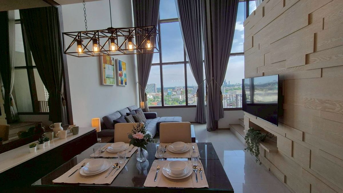 ให้เช่าคอนโดสุขุมวิท อโศก ทองหล่อ : LTH12461RE – The Emporio Place FOR RENT 1 bed 1 bath size 72.68 Sq.M. Nearby BTS Phrom Phong Station ONLY 45k/month