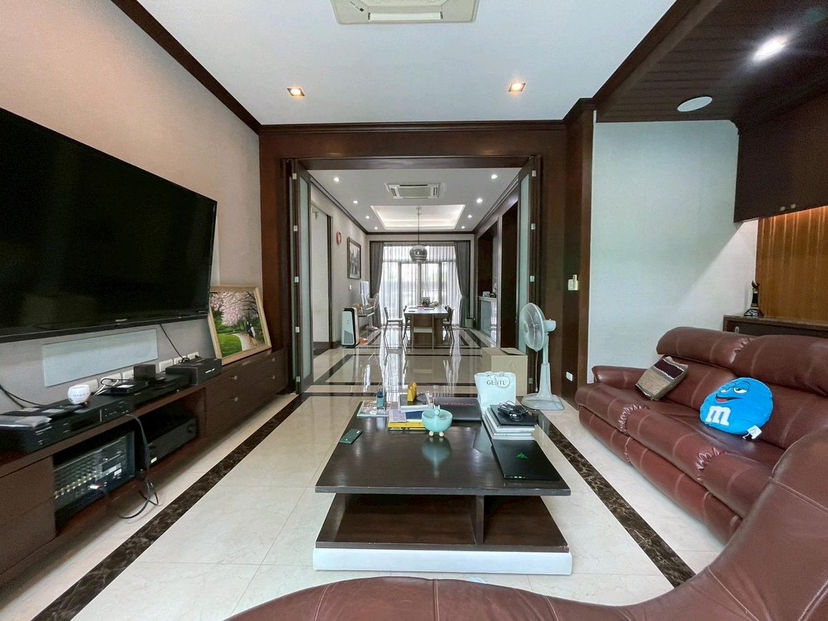 For SaleHousePattanakan, Srinakarin : 🚩 1 rai of house than Chaloem Phrakiat Rama 9 Road, good price. 69 million 💥