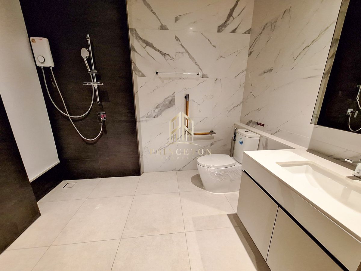 บ้านพัฒนาการ ศรีนครินทร์ : ขายหรือให้เช่า มอลตัน เกทส์ กรุงเทพกรีฑา พร้อมสระว่ายน้ำส่วนตัว 📞092-4252445 Malton Gates Krungthep Kreetha